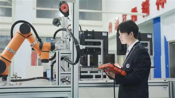 從杭州亞運“零故障”看聯(lián)想全棧智能的全程護(hù)航與技術(shù)賦能